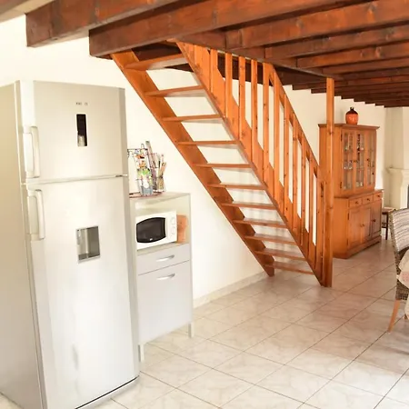 Holiday home Gite La Sente Des Vignes Hauteville (Marne)
