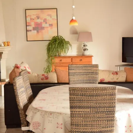 Holiday home Gite La Sente Des Vignes Hauteville (Marne)